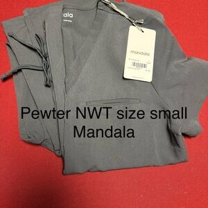 Mandala Women's Gray scrub set